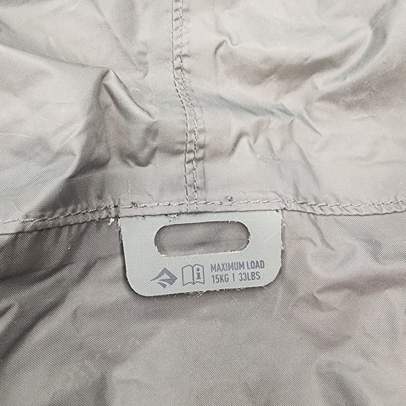 Sea to Summit Lightweight Dry Bag 20L Beluga Grey - Picture 4 of 6